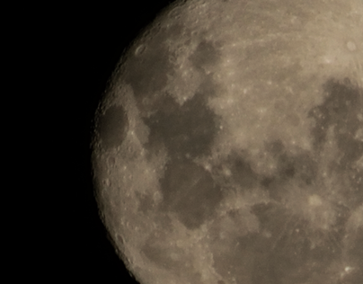 La luna desde Uruguay (Nikkor 55-300 vr)