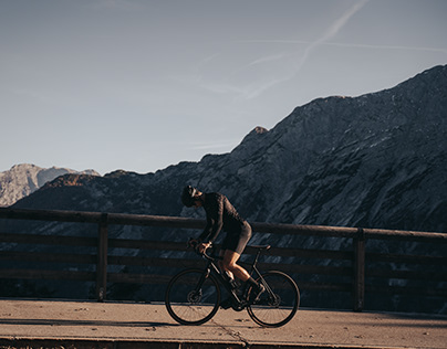 ROADCYCLING x Alps