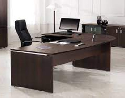 Finding the Perfect Office Desk in Dubai