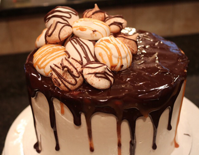 Chocolate Salted Caramel Cake 🍫