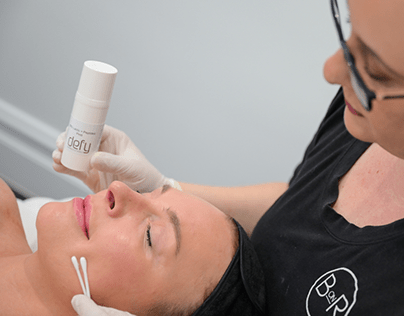 Glowing Skin Delight: Revitalizing Exfoliation Facial