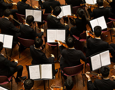Los Angeles Philharmonic Perform Schubert and Beethoven