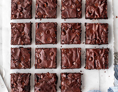 Get a crunchier brownie top by whipping together eggs.