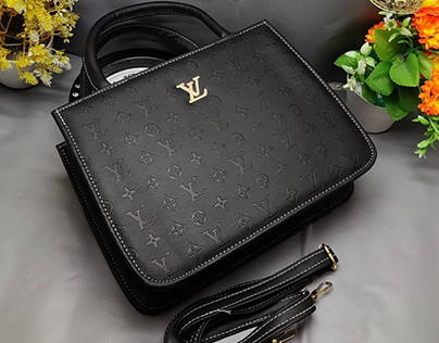 Louis Vuitton Women Shoulder Bag Black