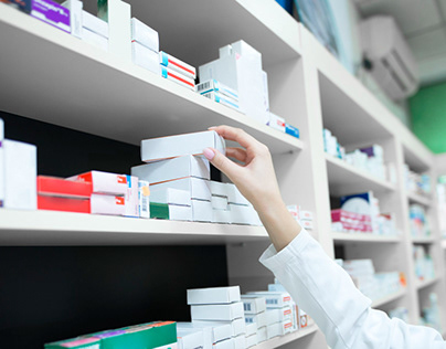 What are the advantages of compounding pharmacy?