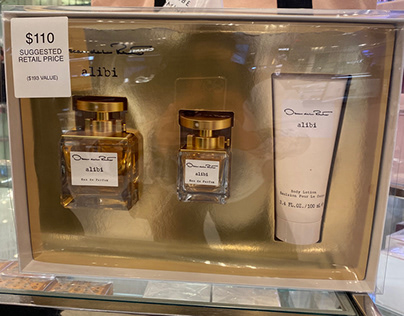Visual  display Fragrance Oscar de la Renta