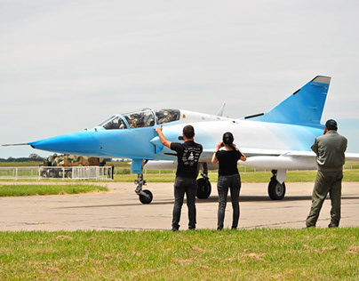 Mirage III FFAA + girl