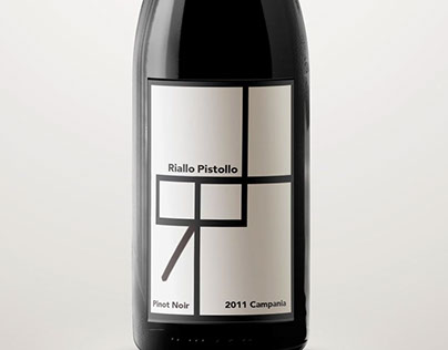 Riallo Pistollo Wine Label Design