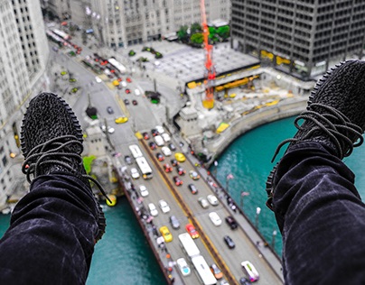Adidas Yeezy Boost 350 "Pirate Black" x Chicago