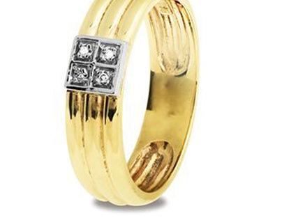 MENS RING WITH FOUR DIAMONDS