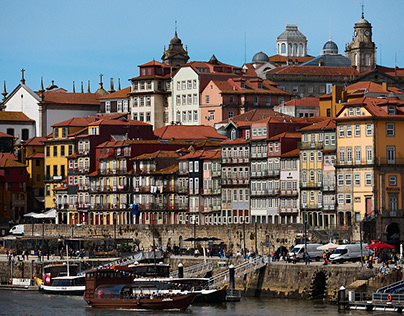 Architecture/Tourism: "Ribeira do Porto"