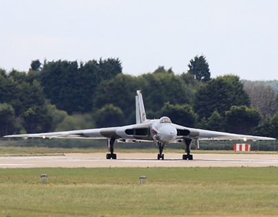Vulcan XH558 at Doncaster Robin Hood - 29th August 2015