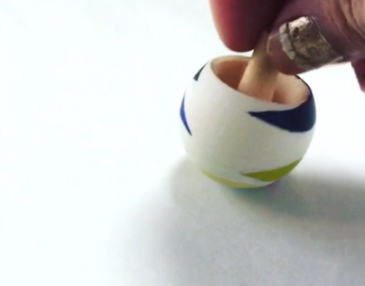 Painting / a spinning top