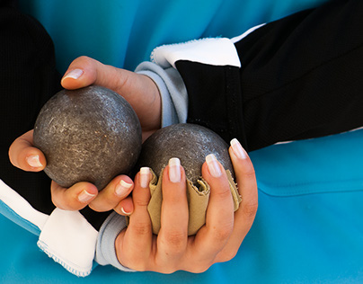 Boules in Hands