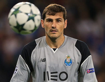 Iker Casillas giai nghe