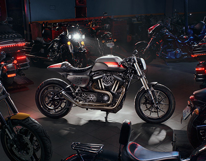 Harley Davidson | Night at the Garage