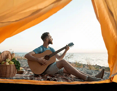 TIPS TO PROTECT YOUR GUITAR WHILE TRAVELING
