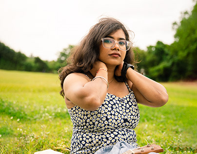 Outdoor portraits with Tejal!