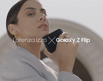 Lorenza Izzo X Galaxy Z Flip