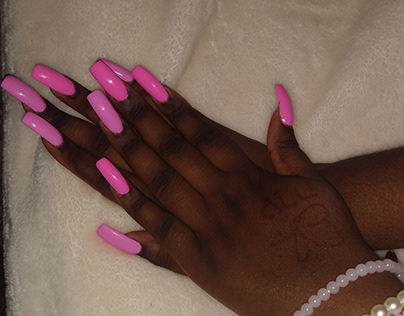 NAILS MAKE BOLD FASHION STATEMENTS WHATEVER THE COLOR