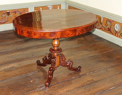 XIX C Mahogany oval center table restored