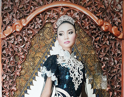 girl with kebaya, Indonesian traditional wear.
