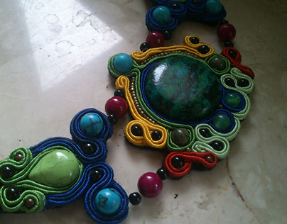 Big necklace made of lether and stones / soutache