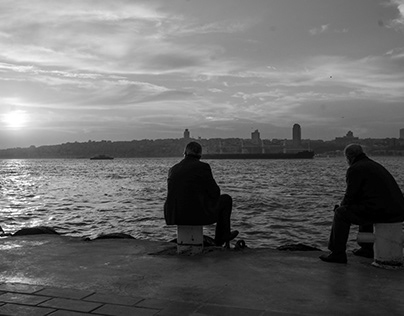 Among the concretes: Istanbul and the sea