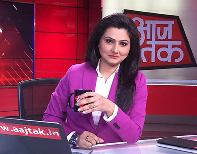 Chitra Tripathi Aaj Tak News Anchor