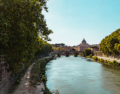 Luncheon on the Tiber
