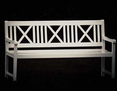 The lonely white bench