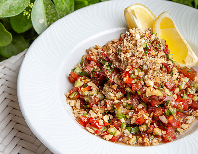Caesar salad with shrimps photoshooting