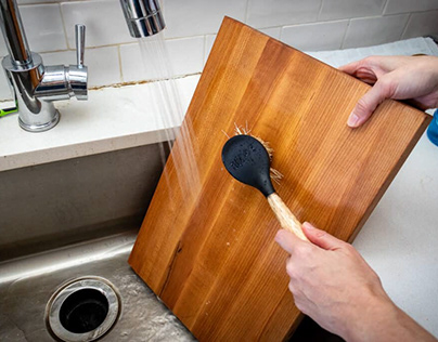 How to properly clean cutting boards