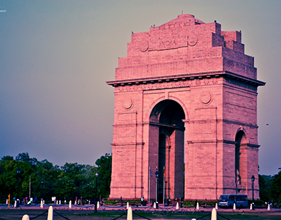 Dilli (Delhi) — hearty capital of India