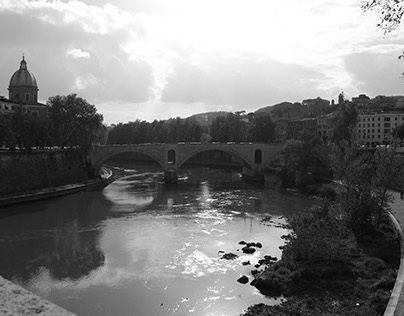 River - Black and white