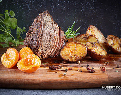 Today’s lunch idea is the beef meat with roasted potato
