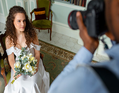 Yvette Heiser — Taking Perfect Photos at Weddings