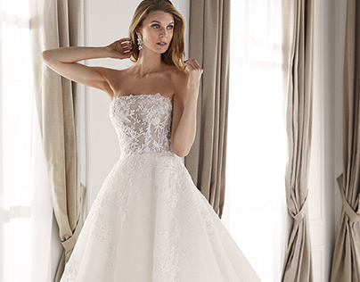 Ball gown strapless bridal dress