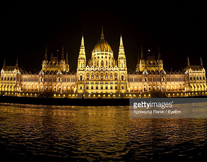|gettyimages| Illuminated Hungarian Parliament At Night