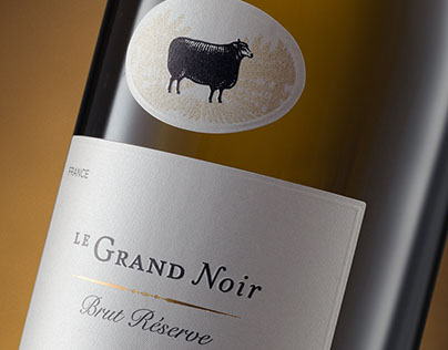 Игристое вино "Le Grand Noir Brut Reserve"
