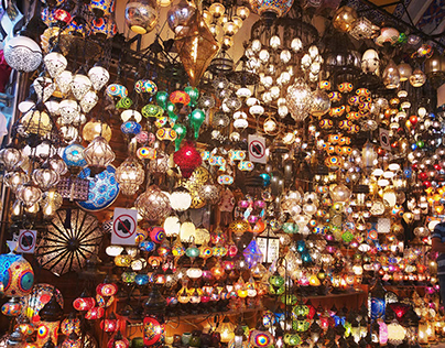 Antique lamps in Turkish markets