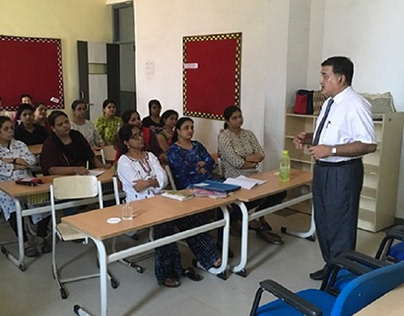 Educare conducts a Training Session at Vicon School