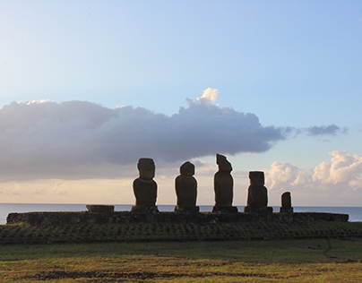 Ahu Tahai Sunset / Easter Island