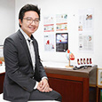Cardiologist Julian Tan's profile