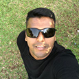 Narendra Jadhav sin profil